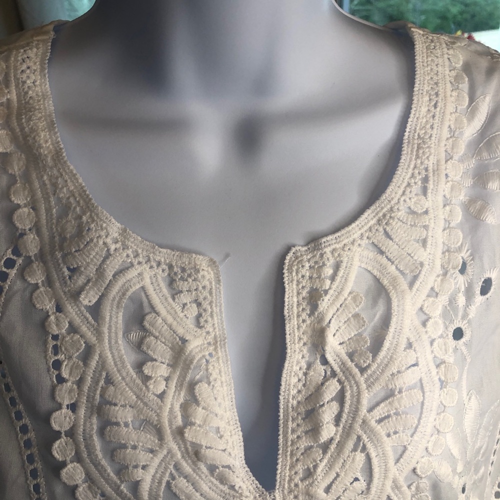 Source Unknown White Floral Eyelet Embroidered Tu… - image 3